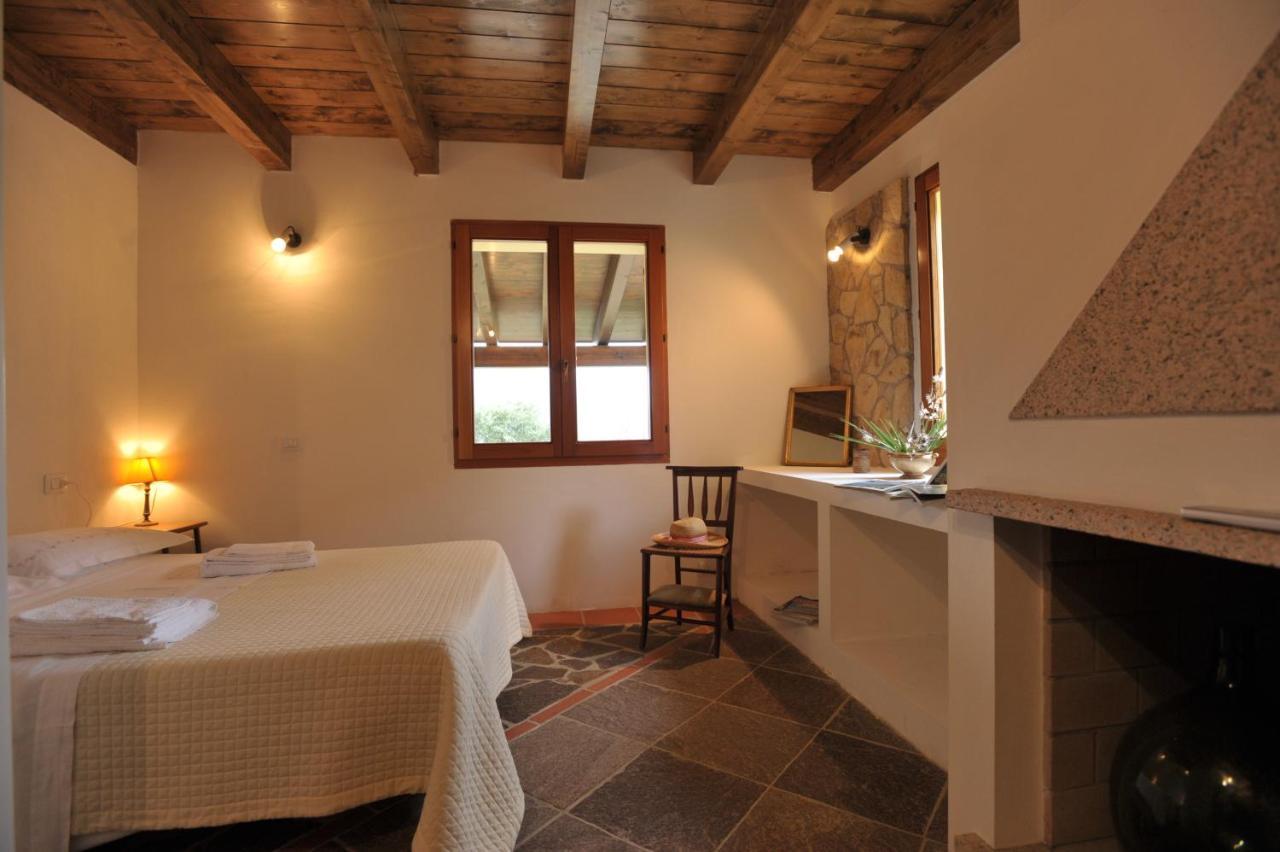 Lierus B&B Gonnosfanadiga Exterior photo