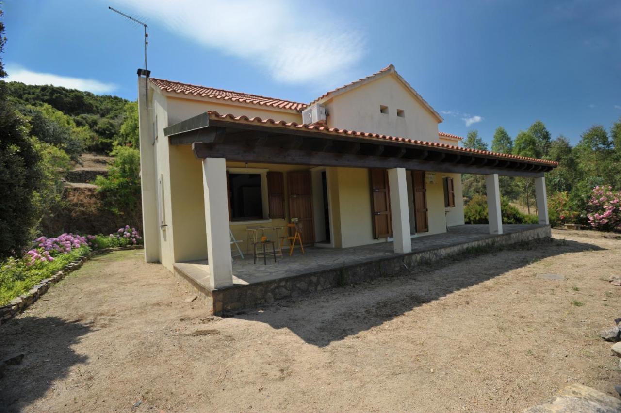Lierus B&B Gonnosfanadiga Exterior photo